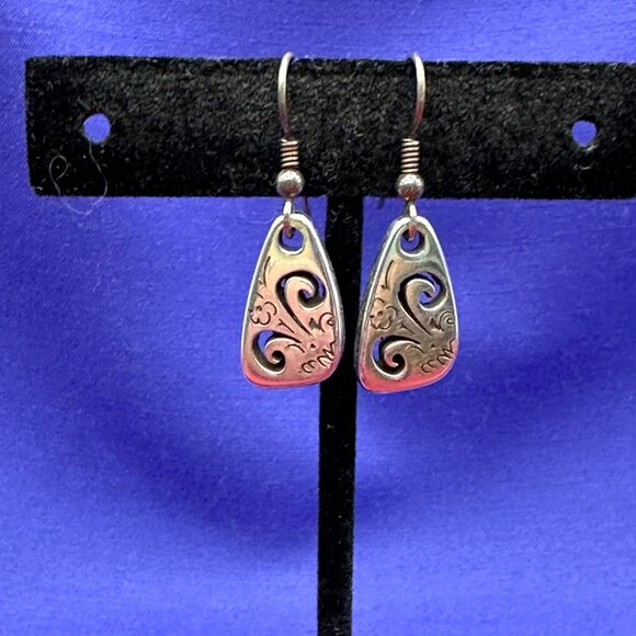 Brighton "Brazilian Hearts Open Swirl Design Dangle Fishhook Earrings - Picture 6 of 8